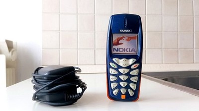 Nokia 3510i + Battery + Charger - Color Display - Unlocked - Blue