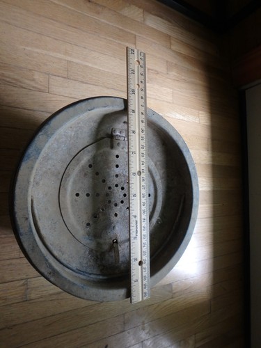Antique Fishing bait bucket - 第 2/3 張圖片