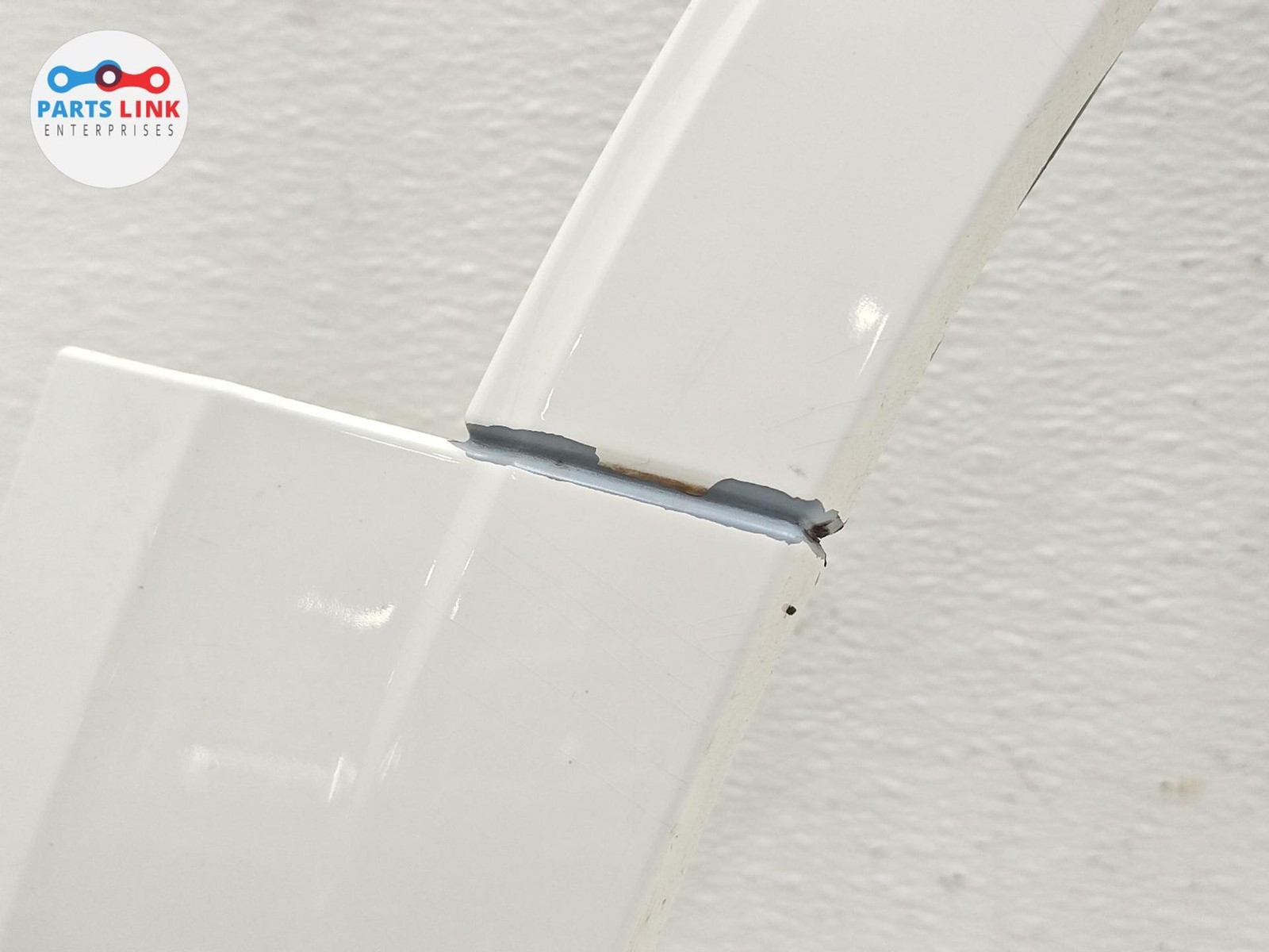 Bentley Bentayga Speed 2017-2020 Front Right Wheel arch molding White