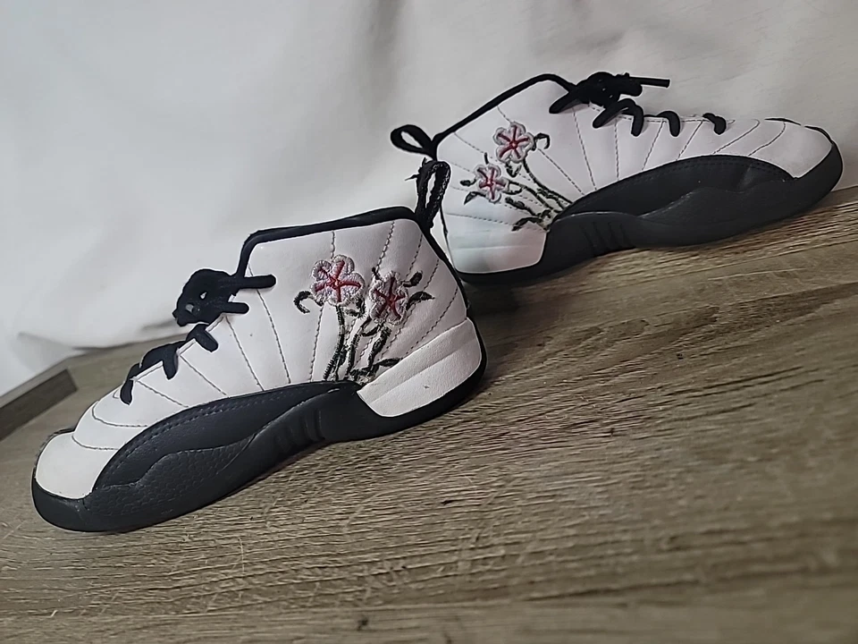 Nike Air Jordan 12 Retro TD 'Floral' DR6955-100 Niño Pequeño Talla 10C Bebé Niñas Niños Foto 2 de 4
