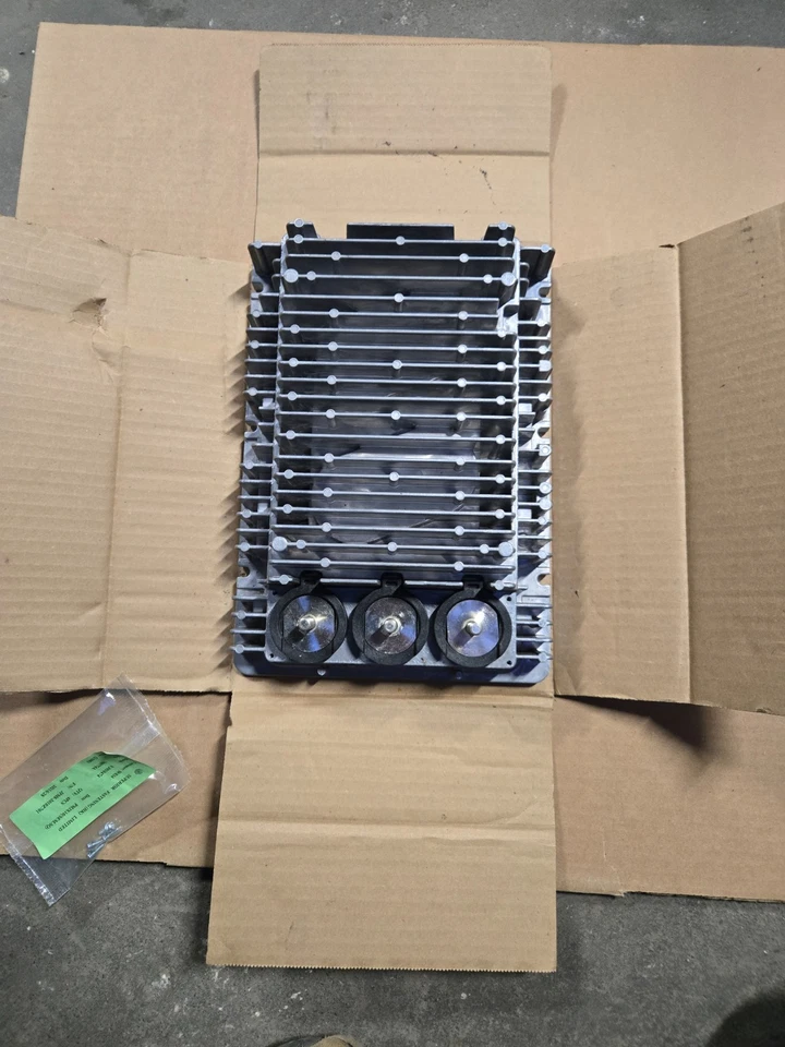 Cooper Bussman SurePower 21100E00 | Ecualizador de batería 12V 24V Foto 2 de 4