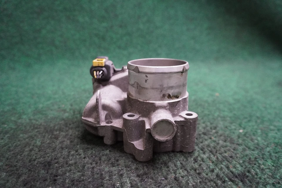 Ford Fiesta 2017 1,6 L carrocería del acelerador OEM 7S7G9F991CA Foto 3 de 4