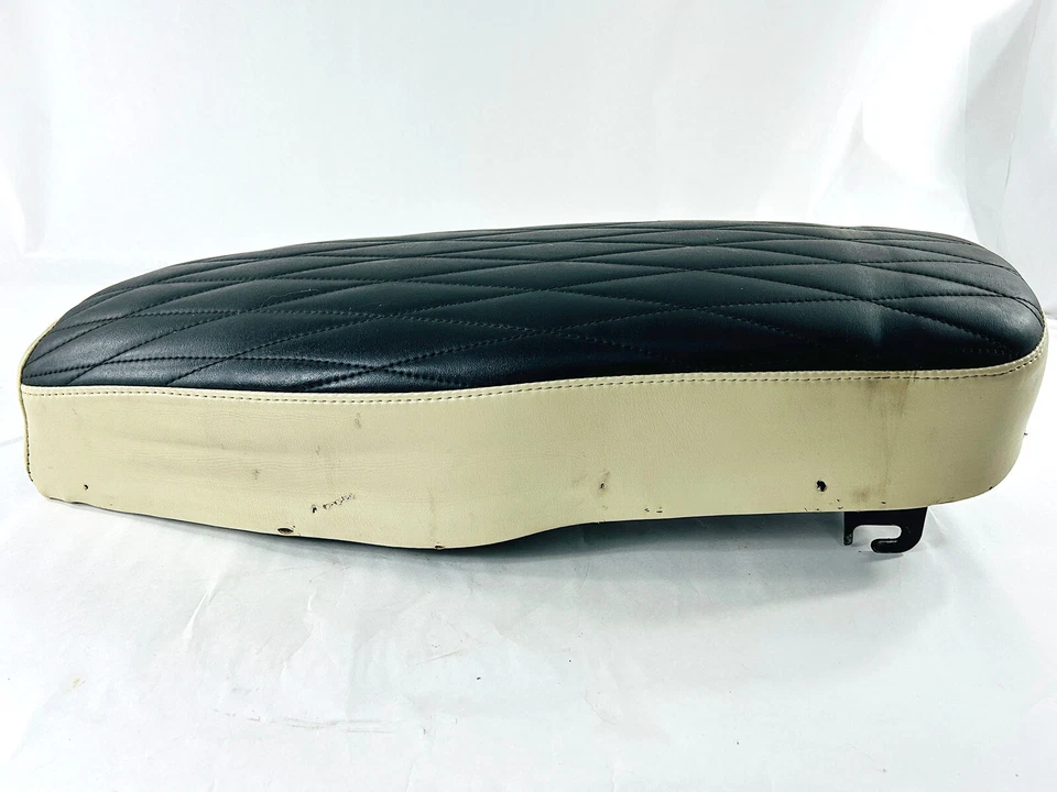 1967 KAWASAKI A1 250cc SEAT 53001-029 - Imagem 2 de 4