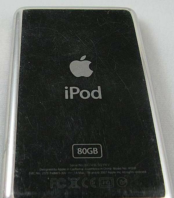 iPod classic MB147J/A 80ＧＢ Apple iPod Classic 80GB MB147J/A Silver Portable Media