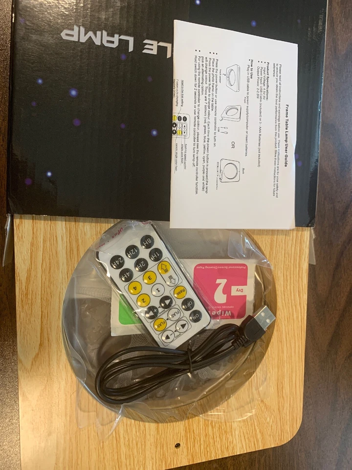 "Lámpara de mesa con marco T-Rex 8"" X 8""" Foto 4 de 4