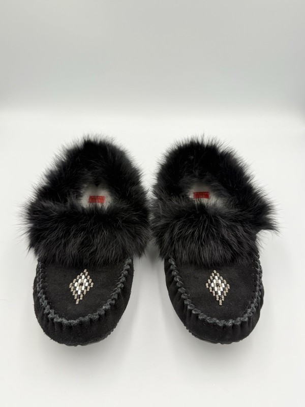 Manitobah Mukluks Tipi Slippers - Highly rated Buy It For Life recommendation