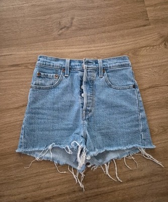 Levi Strauss Ribcage Shorts Größe 25 hellblau