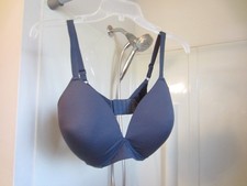NWOT women's wireless bra DKNY Size XL blue/navy colors lightly lined