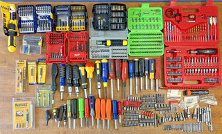 Lot of (400 ) Magnetic Bit Screwdrivers Ratcheting Screwdrivers Sets & More