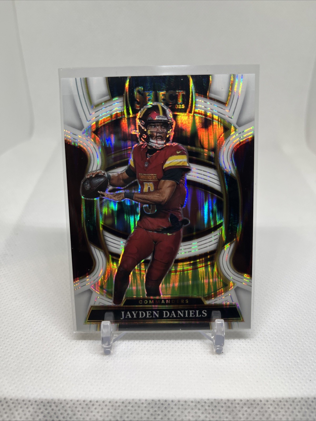 2025 Panini Select - Concourse Jayden Daniels #88 White Shock Prizm /799