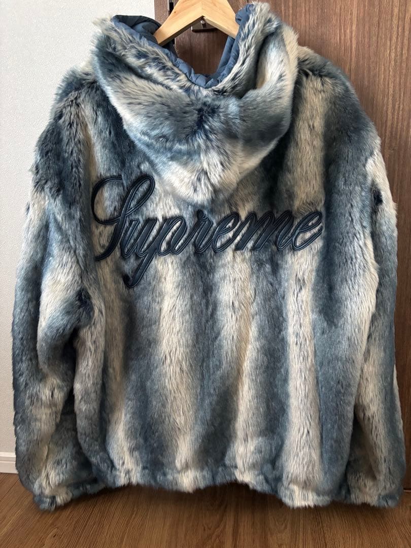 ジャケット・アウター Supreme faux fur reversible hoodedjacket Supreme Faux Fur Reversible Hooded Track Jacket Black メンズ