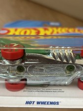 Hot Wheels Hot Wheengs Treasure Hunt W/Protector Case
