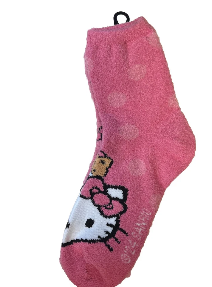 Nuevo Sanrio Hello Kitty Rosa Difuso Acogedor Calcetines Paquete de 2 Talla 4-10 Arcos Melodía Corazón Foto 2 de 4