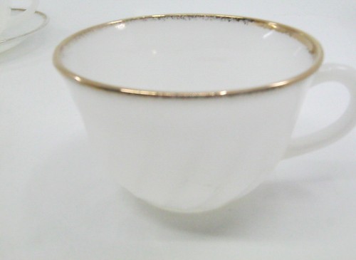 4x Fire-King Cup and Saucer Swirl White Milk Glass Gold Trim Anchor Hocking 6 oz - Picture 4 of 8