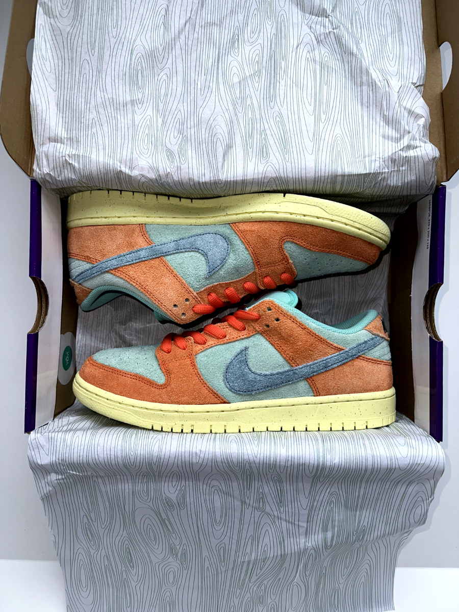 NIKE SB ORANGE EMERALD RISE DUNK LOW (SIZE 9) (DV5429-800) SUPREME
