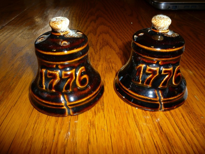 Pfaltzgraff Gourmet Liberty Bell Salt/Pepper Shakers