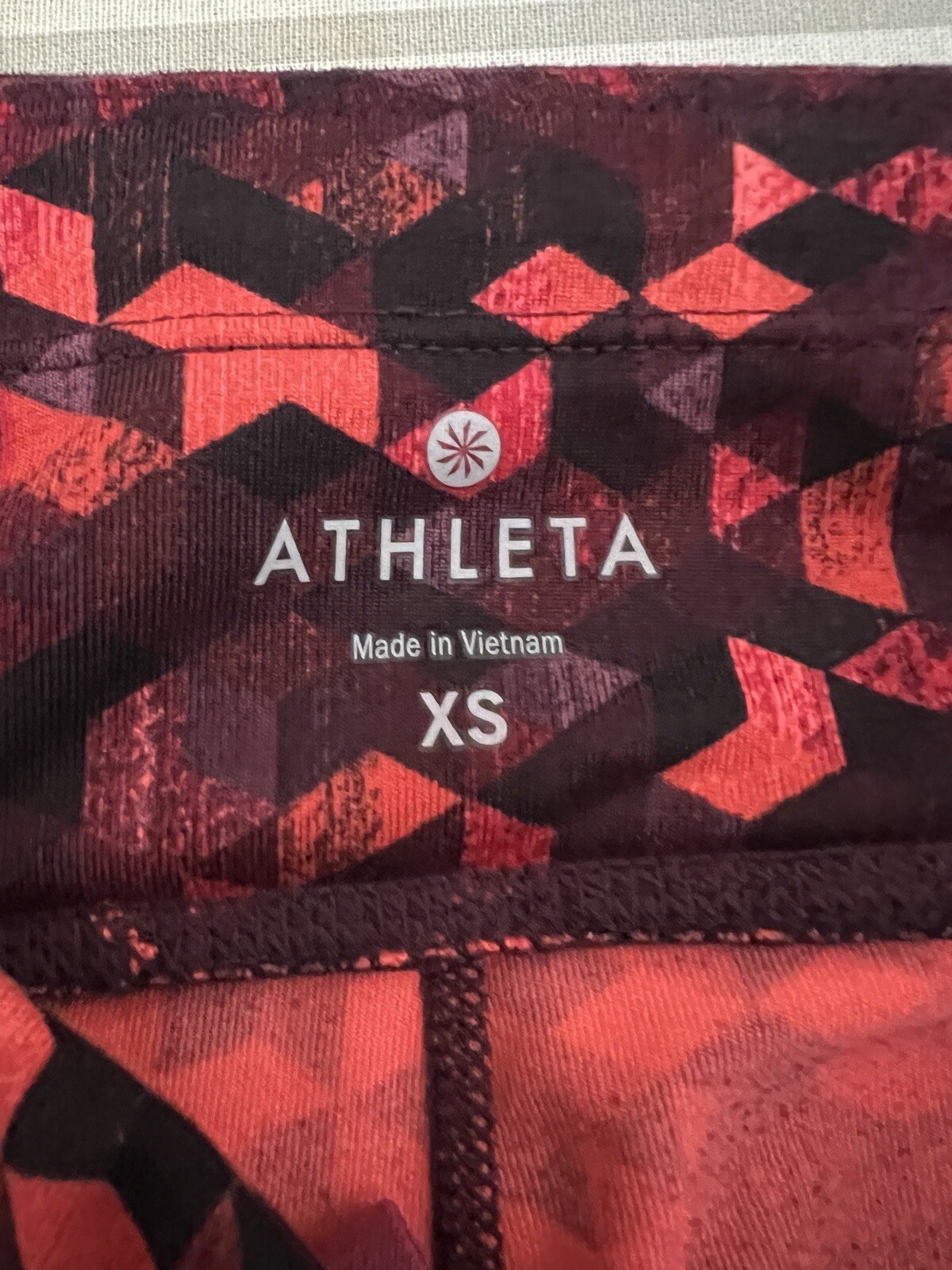 ATHLETA TRIANGULAR BE FREE Red + Black Leggings W… - image 10