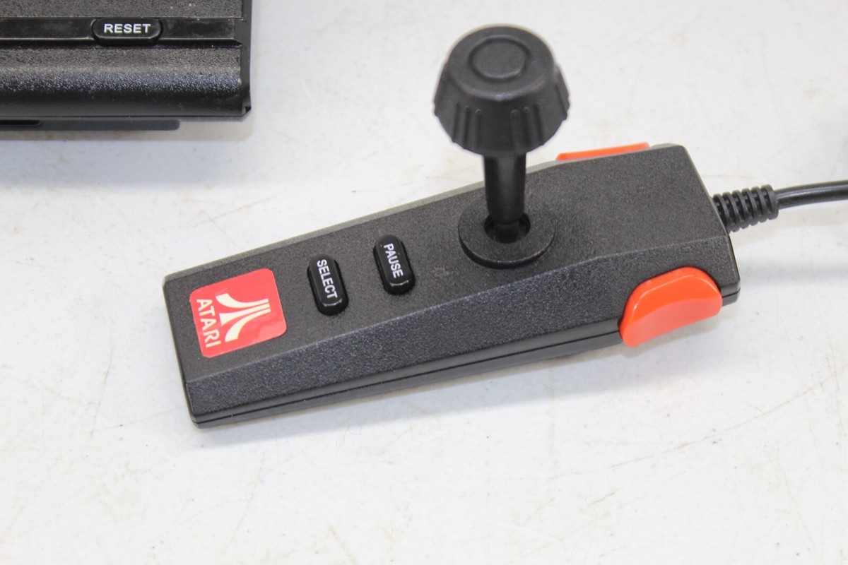 ジャンク品／アメリカ製ATARI FLASHBACK（plug＆play） Amazon.com: Atari Flashback 2+ Plug-in-Play : Toys & Games