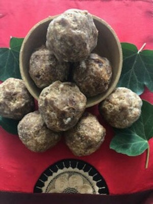 80g Black soap,Alata Samina,African soap Raw cocoa pods Cleansing Psoriasis Acne