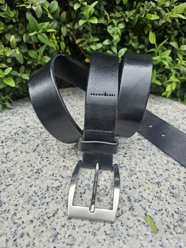Martin Dingman Black Leather Casual Belt Size : 38