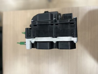 OEM Genuine 12V Urea Injection Pump 0444042002 21577507 for Volvo Mack