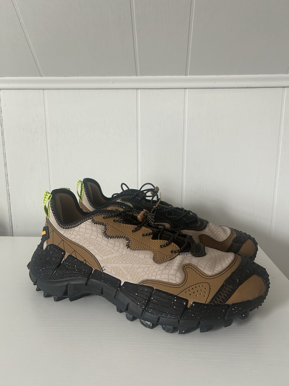 Reebok Zig Kinetica 2 Edge Modern Beige 2021 Size 10.5 H00114