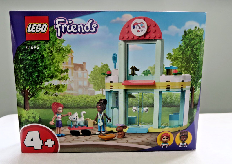 LEGO FRIENDS 41695... PET CLINIC NEW IN BOX