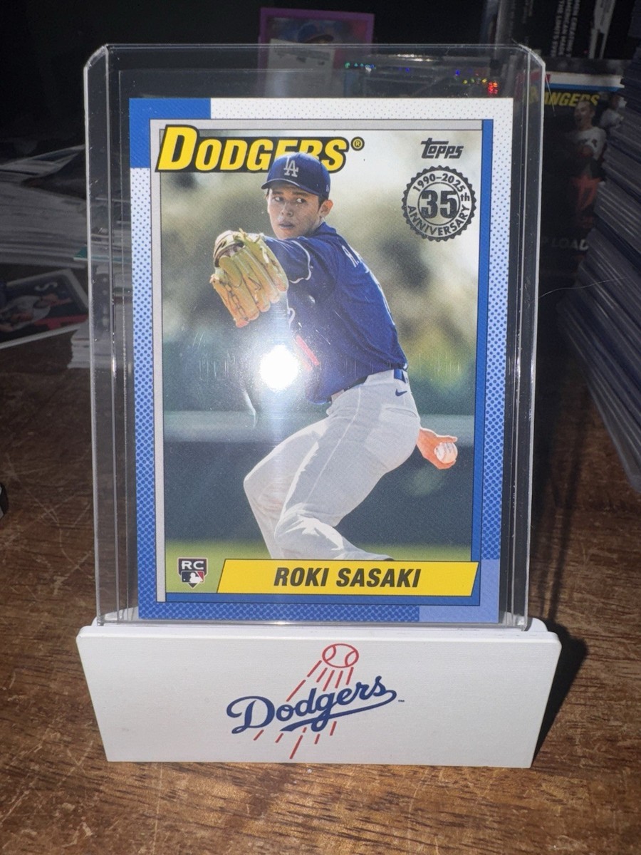 2025 Topps Series 2 35th Anniversary Roki Sasaki Los Angeles