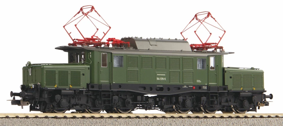 Piko 51472 DCC Sound Locomotive Br 194 Crocodile DB Epoch 4, LED Light Boxed - Image 2 of 4