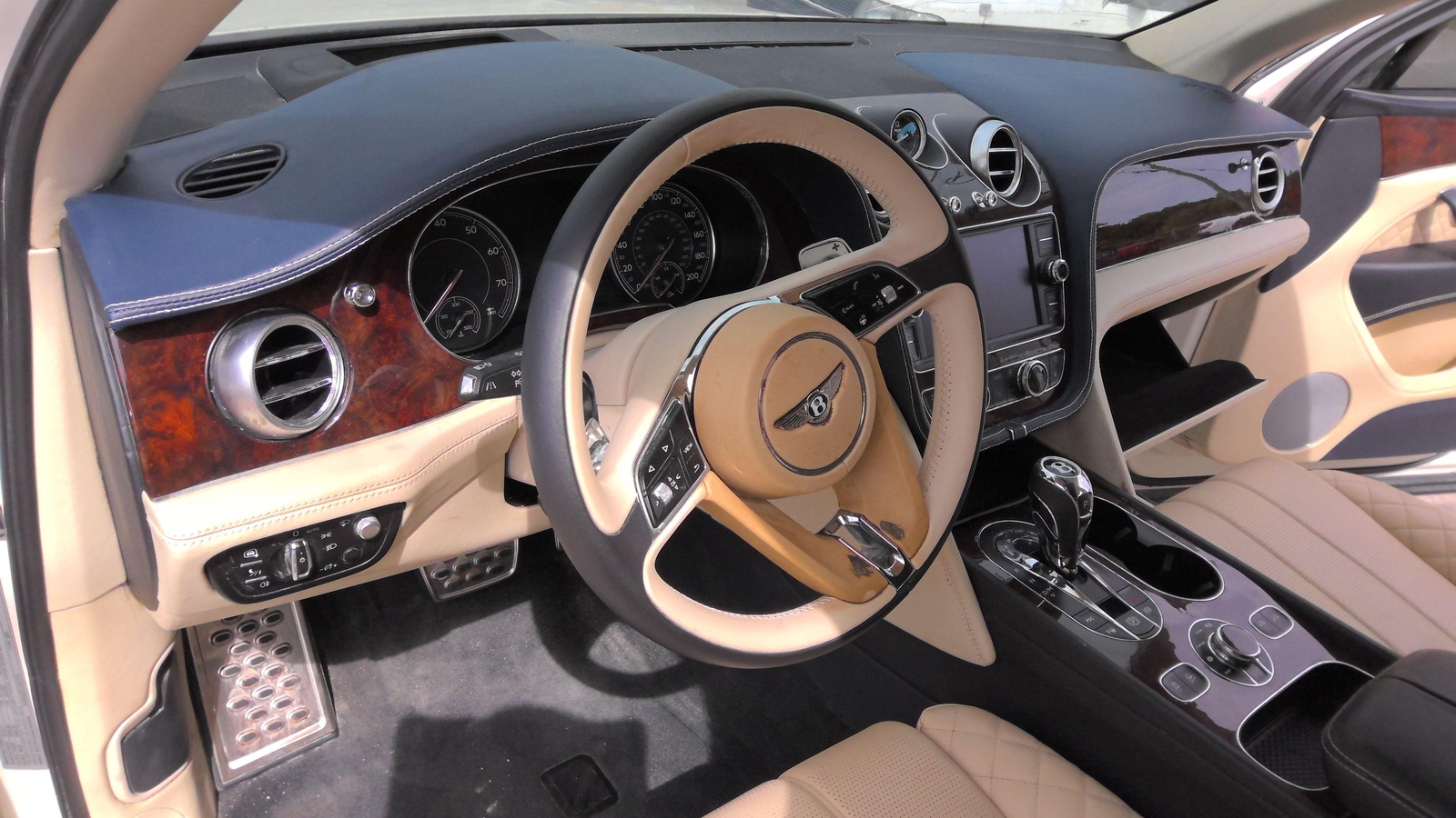Hub BENTLEY 18