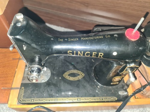 Singer Bzk 12 12-12Sewing Machine working with pedal - 第 3/8 張圖片
