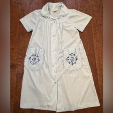 Ladies Vintage Merville pearl snap house coat robe size 14
