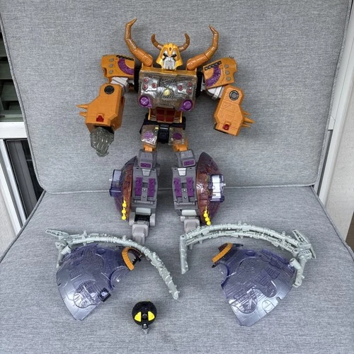 Transformers Hasbro 2003 15" Armada Unicron Supreme Class Figure Toy Notes