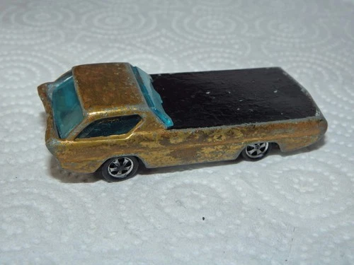 Vintage Original  Hot Wheels Redline 1967 Gold Deora Hong Kong Base