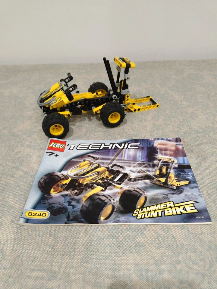 LEGO Technic 8240 Slammer Stunt Bike, photo 1 of 5