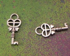 100 Keys Skeleton Key Heart Silver Metal Charm Pendants Components Wedding Love