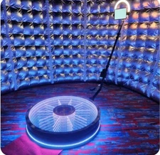 360 and Mirror Photobooths with U-shaped enclosure