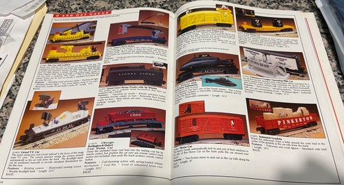 2 LIONEL BOOKS CATALOGS TRADITIONAL SERIES 1986 & 1994 TRAINS & ACCESORIES - Picture 7 of 10