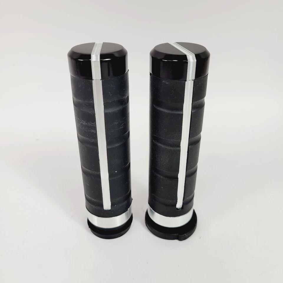 Harley-Davidson Black Stylized Voltaic" Hand Grips Kit 56100330 - Image 4 of 4