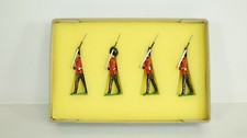Dorset Britains Toy Soldiers Coldstream Guards No. 0128 Marching at Slope B31