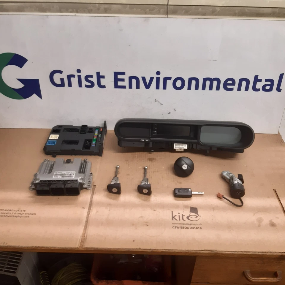 CITROEN C3 PICASSO 1.6 HDI DIESEL 9HP ECU LOCK SET KIT IGNITION SPEEDO (G3) - Image 2 of 4