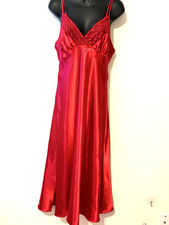 VTG GILLIGAN O'MALLEY SLIPPERY SATIN LACE NIGHTGOWN Med Lipstick Red MINT