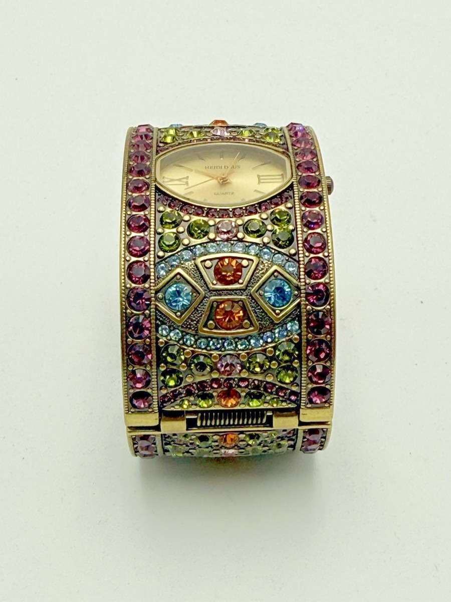 Fantastic HEIDI DAUS “Divinely Deco” Rhinestone Cuff Watch New Battery Runs V6 View 3