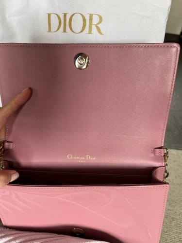 NEW Christian Dior elegant pink patent leather + two wallets, collection SS 2023 - Picture 11 of 13
