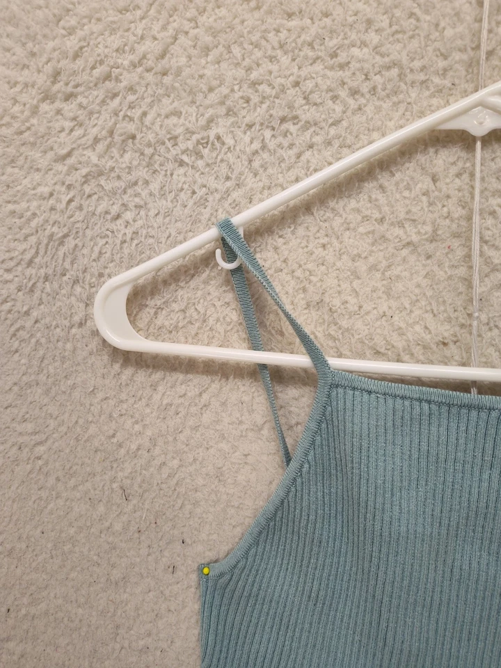 Camiseta sin mangas Forever 21 para mujer pequeña azul mezcla de algodón acanalada recortada elástica cami Foto 2 de 4