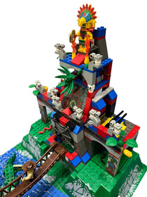 LEGO Adventurers: Amazon Ancient Ruins (5986) 99% Complete No box, instructions.