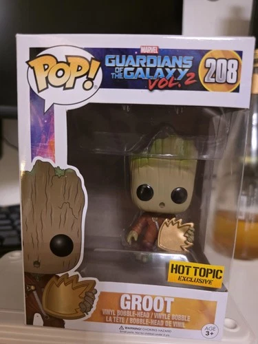 Funko Pop! Vinyl: Marvel Groot (w/ Patch) Hot Topic (Exclusive) #208 w protector