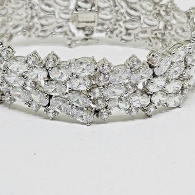 25Ctw Oval Cut Lab Created Diamond Cluster Bracelet 14K White Gold Plated Silver