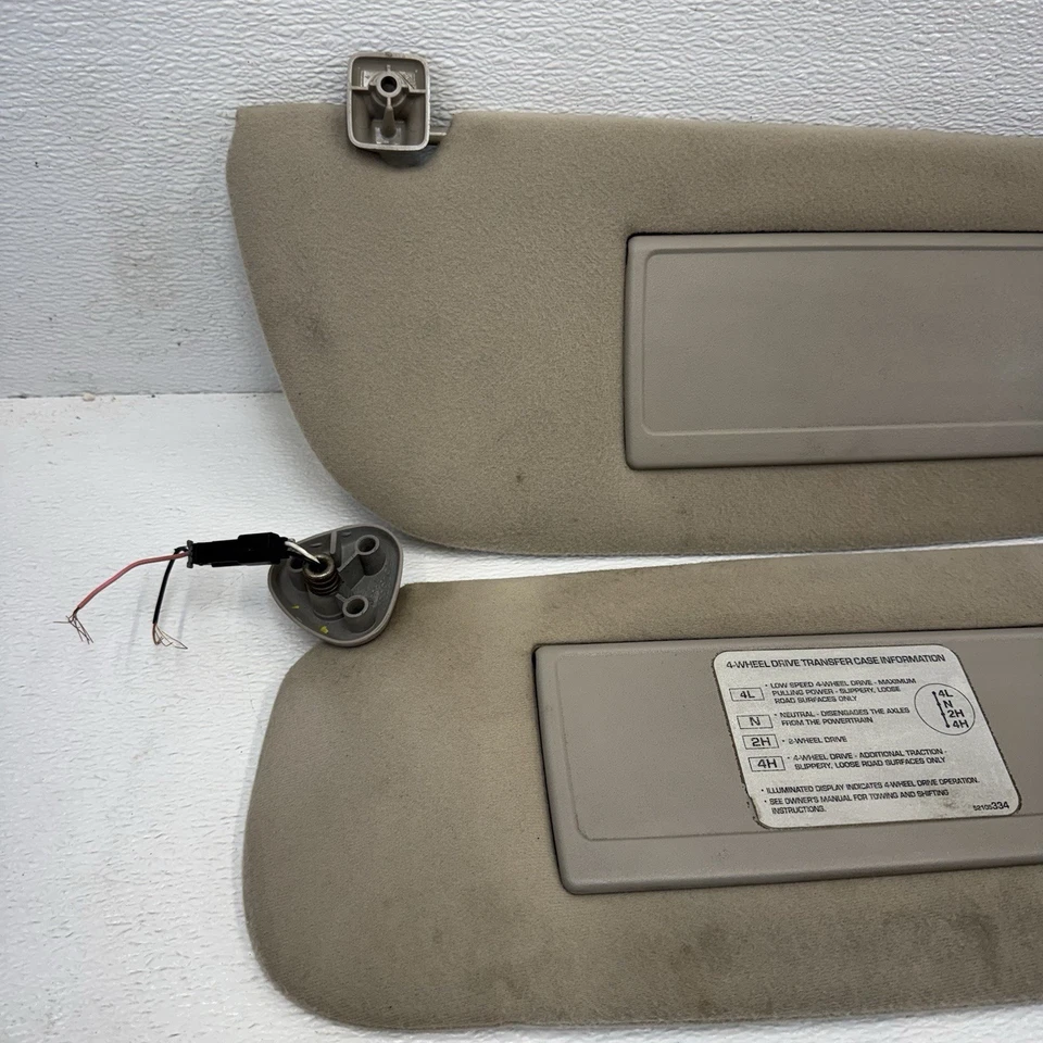 Солнцезащитные козырьки для водителя и пассажира 1994-2001 DODGE RAM 1500 2500 желтовато-коричневые левая и правая от оригинального производителя - Изображение 3 из 4