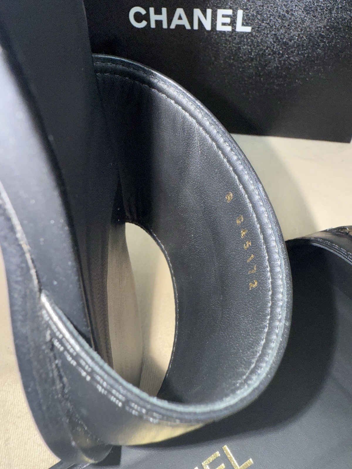 Authentic Chanel 2023 Interlocking CC Logo Slides… - image 5